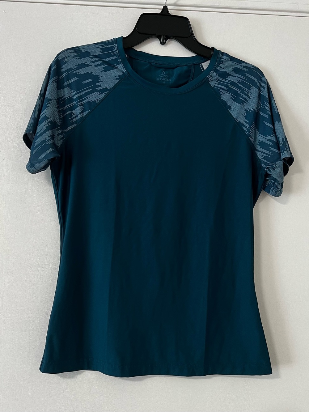 PrAna Edge Wave Short Sleeve Sun Top Teal Blue Drift Camo Women’s Sz M